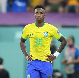 Vinícius Jr. se deslumbra com Copa e agradece apoio do Brasil: "honrado"