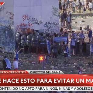Festa da Argentina termina com confronto entre torcedores e policiais em Buenos Aires