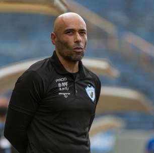 Edinho agradece apoio e diz que gostaria de estar ao lado de Pelé