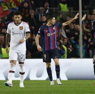 Raphinha marca e Barcelona empata com Manchester United na ida da 2ª fase da Liga Europa