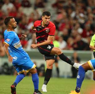 Com dois de Vitor Roque, Athletico-PR volta a golear o São Joseense e avança à semi do Paranaense