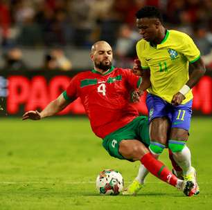 Cheia de novidades, seleção brasileira perde para Marrocos no primeiro jogo após a Copa