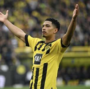 Borussia Dortmund bate Eintracht Frankfurt e assume liderança da Bundesliga