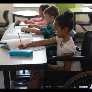 Crianças com deficiência devem estudar em escola especial?