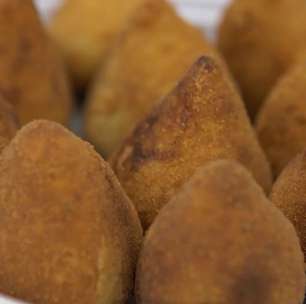 Aprenda como fazer massa de coxinha no liquidificador