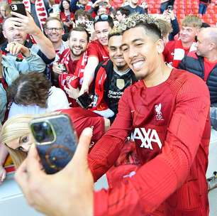 Jornalista da ESPN exalta história de Firmino no Liverpool: 'Artista da bola'