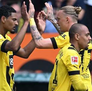 Haller brilha, Dortmund vence Augsburg, ultrapassa Bayern e se aproxima do título da Bundesliga