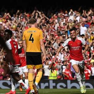 Com brilho de Xhaka e gol de Gabriel Jesus, Arsenal goleia Wolverhampton e encerra Premier League com vitória