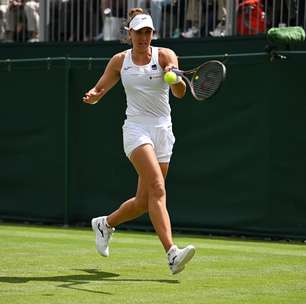 Bia Haddad confirma favoritismo e vence casaque de virada na partida de estreia em Wimbledon
