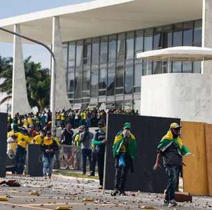 85% dos bolsonaristas desaprovam atos do 8 de janeiro e País se divide sobre papel de ex-presidente