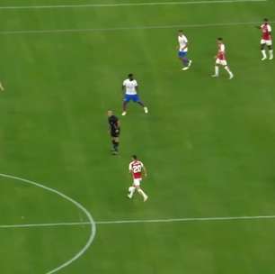 Golaço de Fábio Vieira pelo Arsenal contra o Barça na pré-temporada; confira