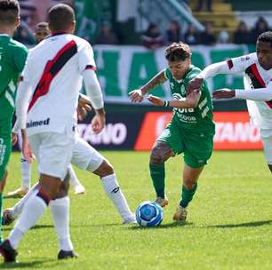 Com gol nos minutos finais, Atlético-GO supera Chapeconse pela Série B do Brasileiro