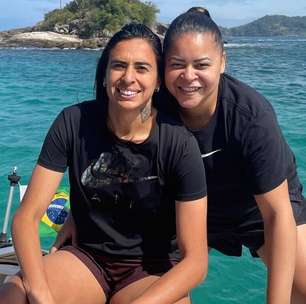 'Talarica', diz comentarista da Cazé TV sobre começo de namoro com atacante da Seleção