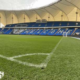 Al-Hilal coloca Neymar no céu com drones e faz mosaico para recebê-lo; vídeo