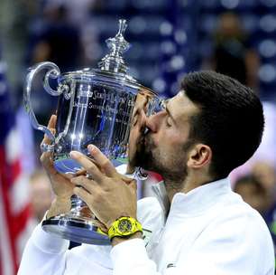 Djokovic vence Medvedev, conquista a 4º taça do US Open e soma 24 títulos de Grand Slam