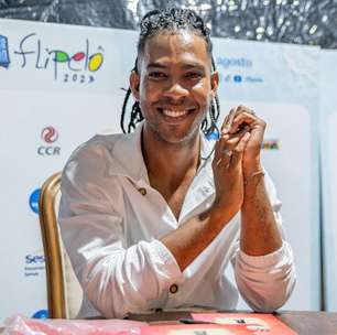 'Preto Ozado': Livro do poeta baiano faz referência às conquistas do povo negro
