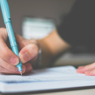 Inscrições abertas para curso gratuito e presencial de redação para o Enem