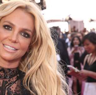 Polícia vai à casa de Britney Spears após vídeo com facas e cantora se manifesta