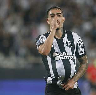 Botafogo acerta renovação de contrato do lateral-esquerdo Hugo