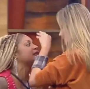 Cariúcha parte para cima de Rachel Sheherazade e a xinga de "vadia"