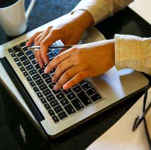 Mais de 80% de cargos em escritórios tiveram aumento de salário acima da inflação, diz estudo