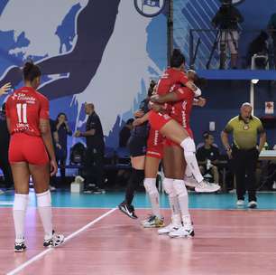 Osasco bate Pinheiros e fica a uma vitória do 17° título Paulista de volêi feminino