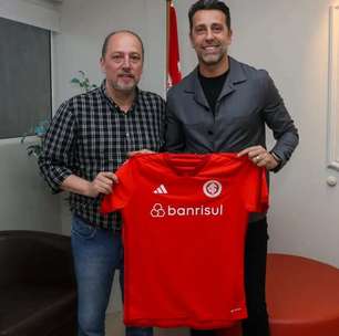 Diretor esportivo do Arsenal, Edu Gaspar visita o Internacional