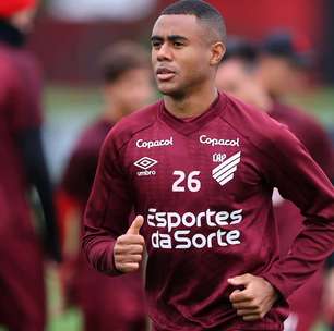 Athletico-PR volta os treinos após folga e retoma preparação para enfrentar o Grêmio