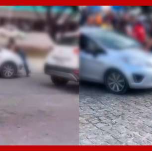 Mulher sobe em capô de carro após flagrar marido com suposta amante em Alagoas