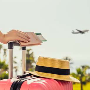 Pilotos e comissários avaliam entrar em greve nas vésperas do Ano Novo; entenda