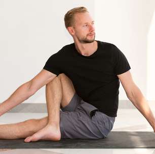 Yoga e câncer de próstata: prática ajuda a fortalecer a saúde do homem