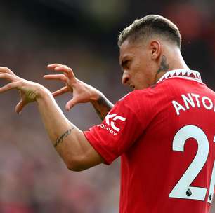 "Pensa que é Ronaldinho", detona ídolo do Manchester United sobre Antony