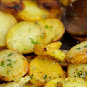 Batata à dorê: acompanhamento simples e delicioso