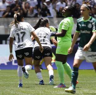 Em apagão palmeirense, Corinthians goleia e chega à final do Paulistão Feminino como favorito