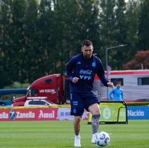 Lionel Scaloni, treinador da Argentina, escala provável time para duelo contra o Uruguai