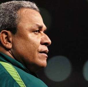 Técnico histórico do Goiás, Hélio dos Anjos torce para não encontrar o time esmeraldino na Série B de 2024