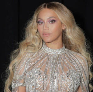 Beyoncé revela sofrer com psoríase no couro cabeludo