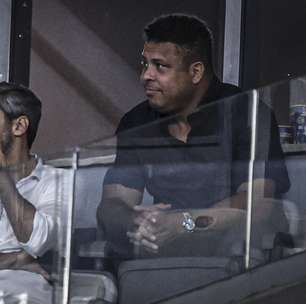 BOMBA: jogador do Cruzeiro disputa partida de futebol amador