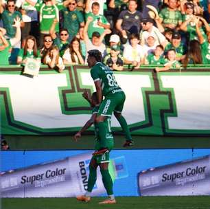 Chapecoense vira para cima do Vitória e garante permanência na Série B