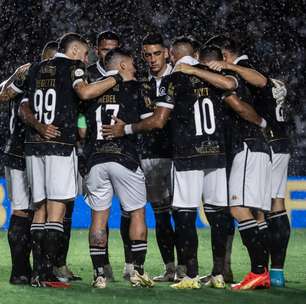 Medel analisa postura do Vasco em derrota contra o Corinthians: "Ficou complicado sair"