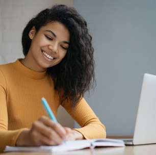 Precisa QUITAR a dívida com o Fies? Aprenda como fazer isso sem sair de CASA!