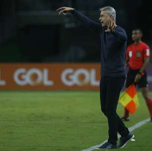 Tiago Nunes evita lamentar empate do Botafogo em Curitiba e fala em "buscar soluções"
