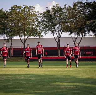 Pacotão de saídas?! Atlético-GO vê titulares serem alvos de propostas e se prepara para 'limpa' do elenco