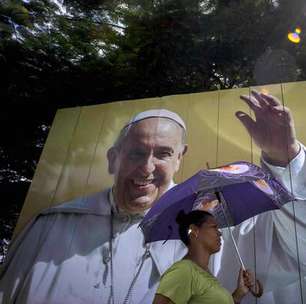 Papa pede reação 'urgente' para evitar mais danos climáticos