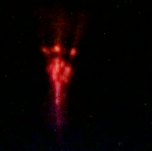 Astronauta tira foto de raio vermelho raro visto da ISS