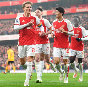 Arsenal vence Wolverhampton e segue líder do Campeonato Inglês