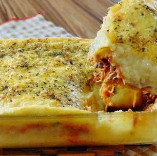 Escondidinho de frango com massa de batata um prato de domingo perfeito e muito saboroso