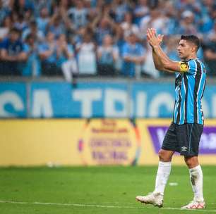 De saída do Grêmio, Suárez se aproxima de acerto com time de Messi, afirma jornal norte-americano