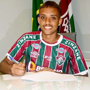 Filho de Felipe Melo assina primeiro contrato como profissional do Fluminense