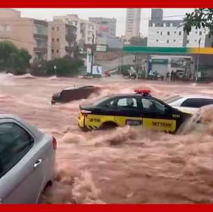 Temporal deixa parte de Uberlândia debaixo d'água, arrasta carros e arranca asfalto de avenidas